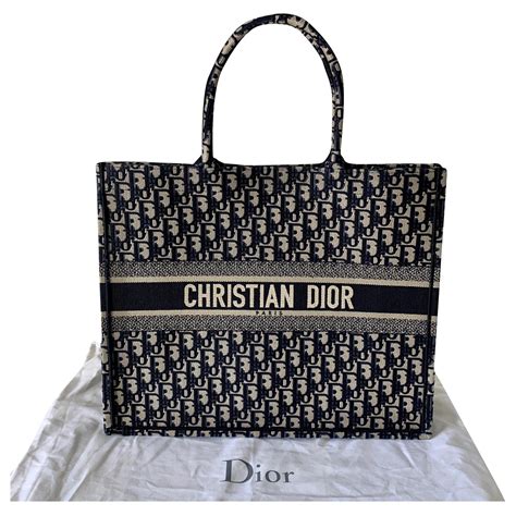 gros sac christian dior|inside Dior book tote.